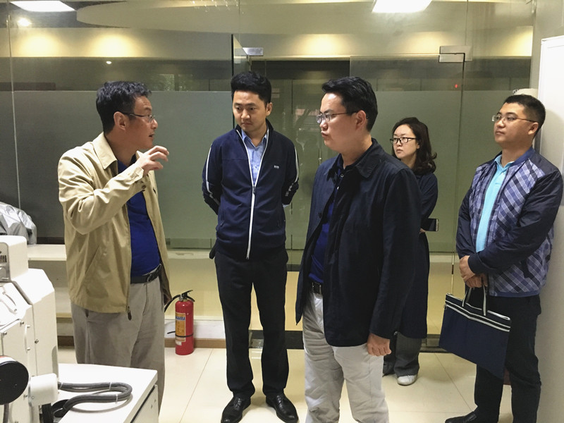 科技厅基础处丰处一行来我单位调研指导1_副本.jpg